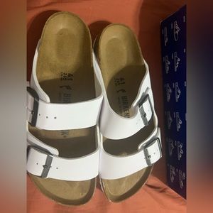 BIRKENSTOCK- Arizona BS (white) Women’s Size 41